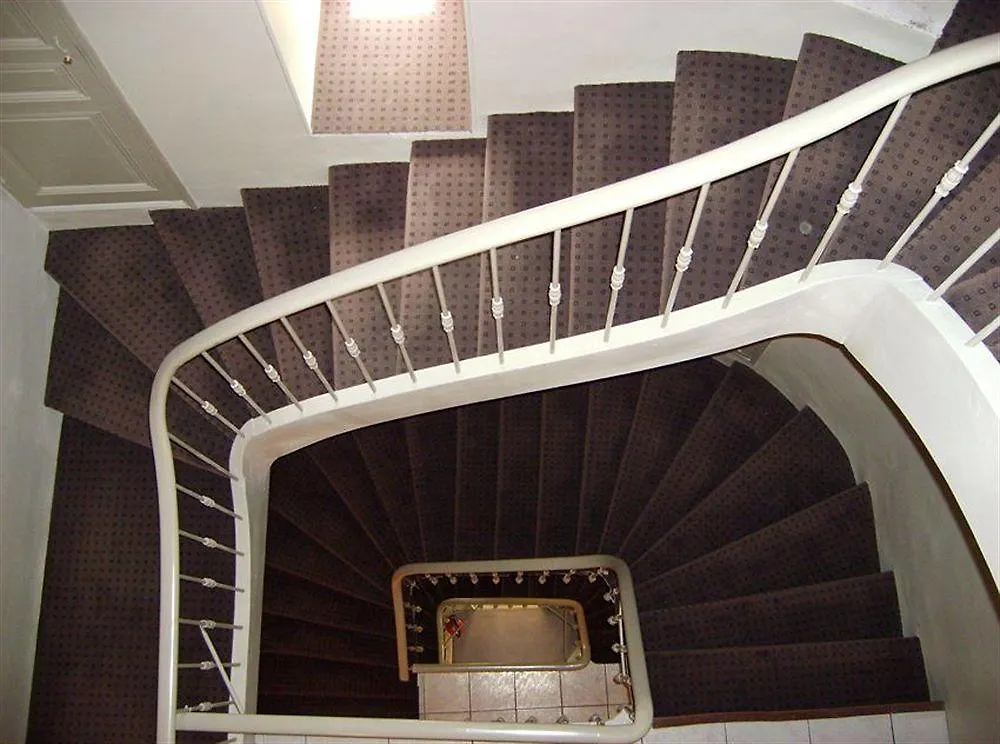 **  Hotel Le Prado De St Raph Saint-Raphaël Frankreich